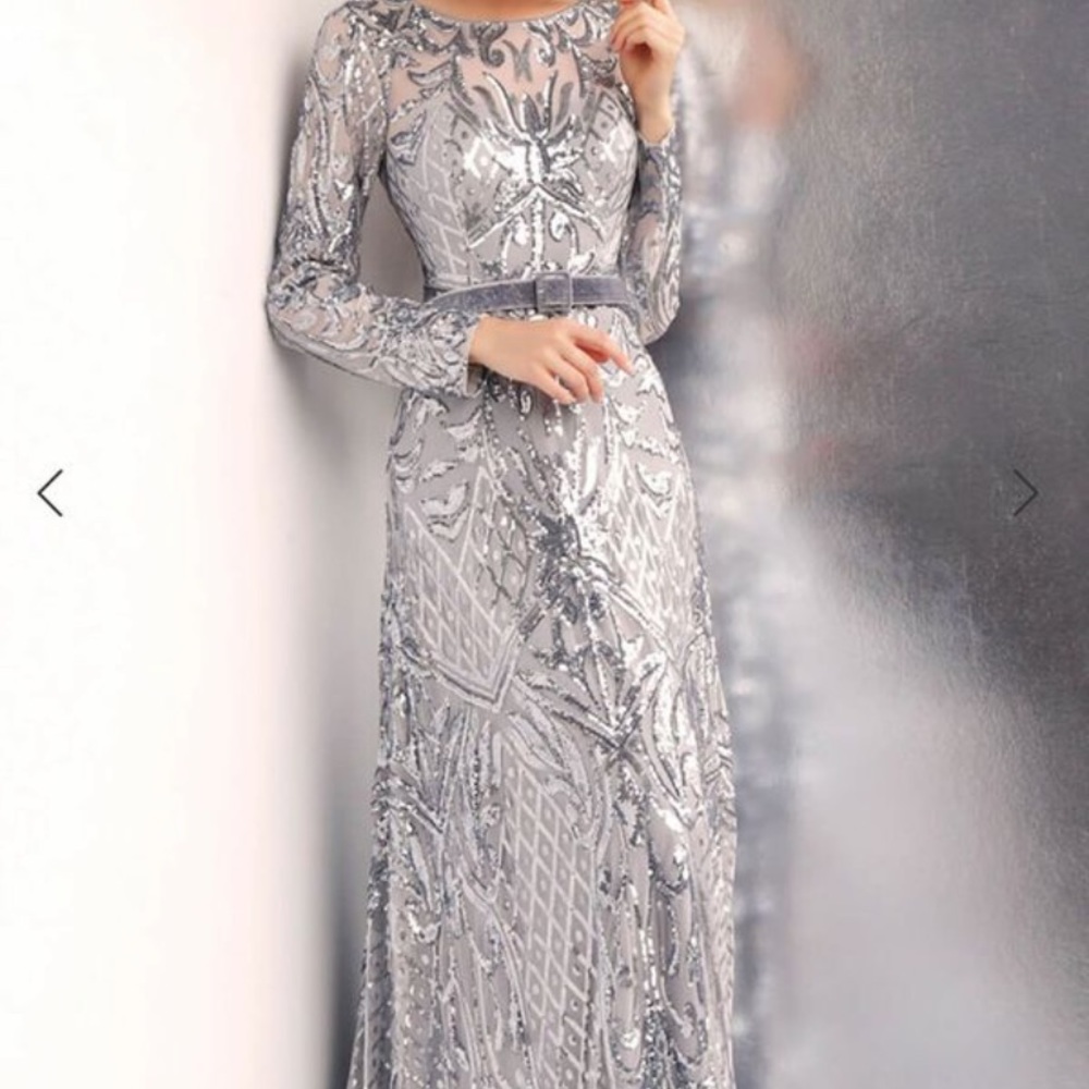 Dress only worn once